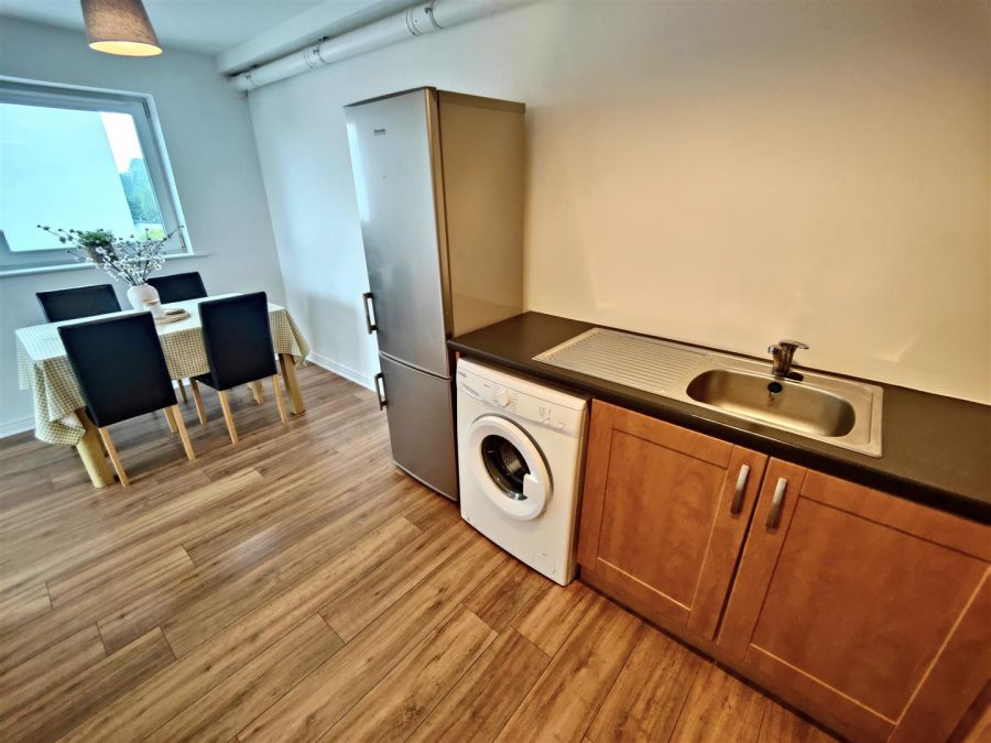 Apt 20 Block E, 678 Shore Road, Horizon Building