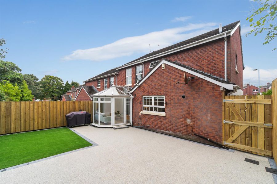 19 Firmount, 581 Antrim Road