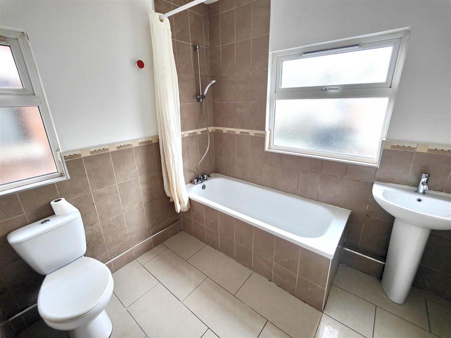 73 Skegoneill Avenue