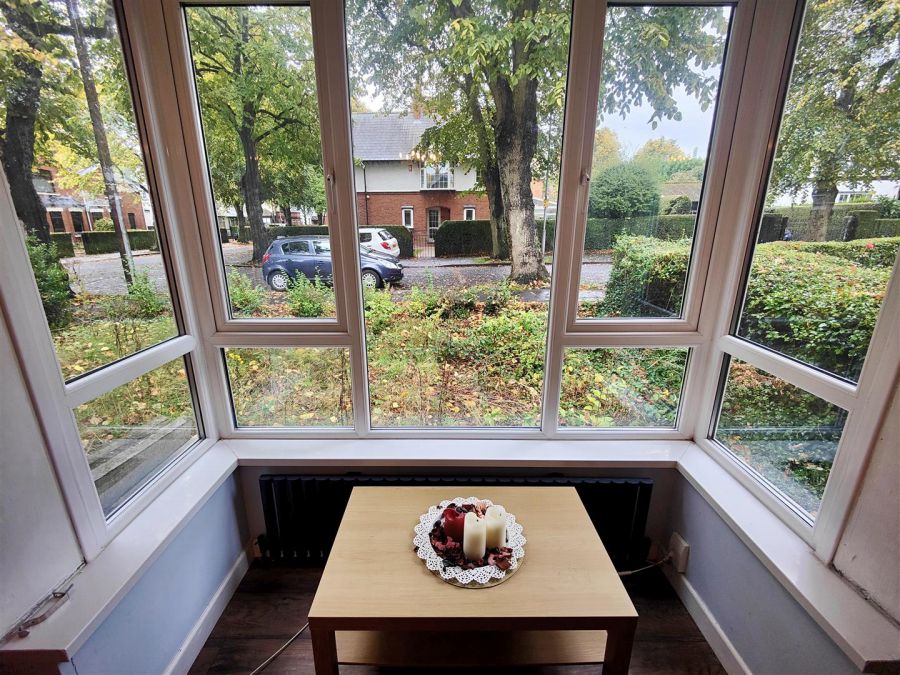 34 Kelvin Parade