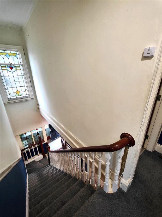 34 Kelvin Parade