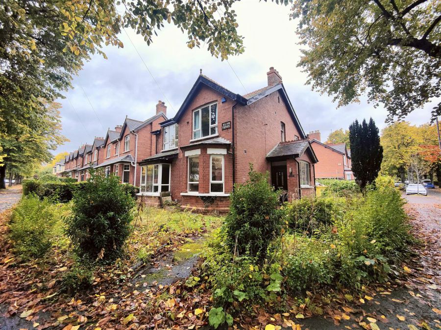 34 Kelvin Parade