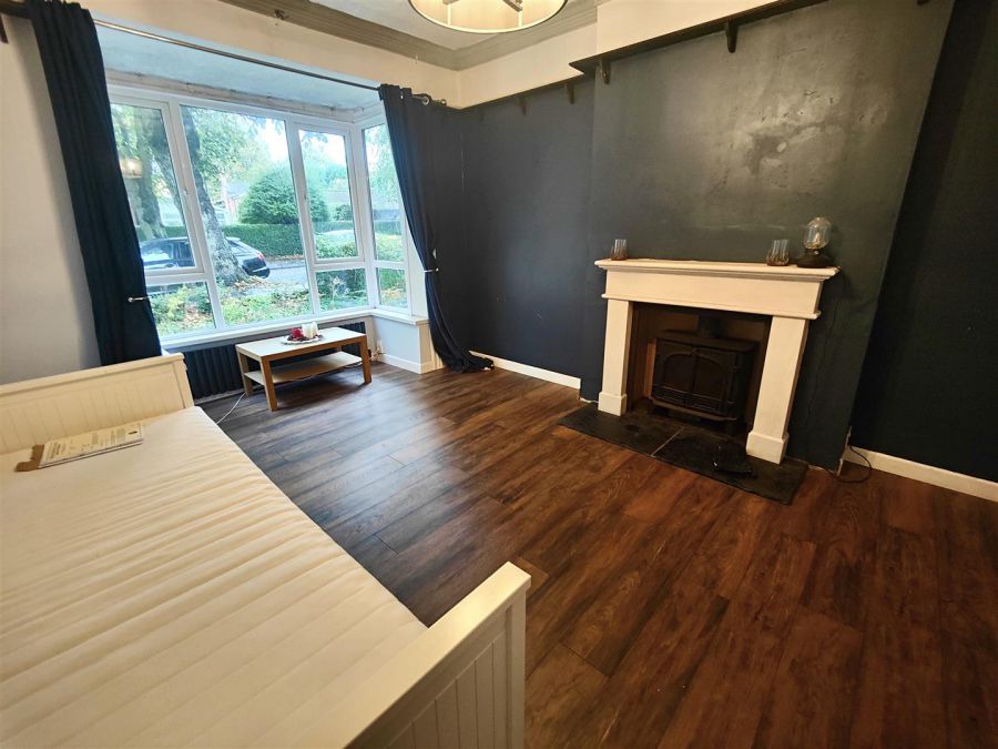 34 Kelvin Parade