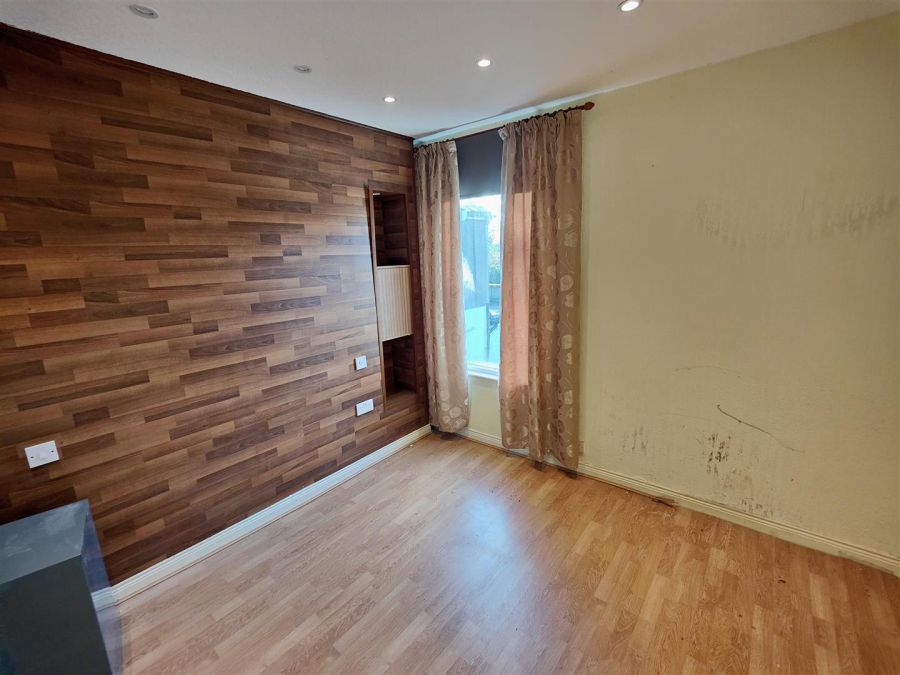 40 Ballygomartin Road