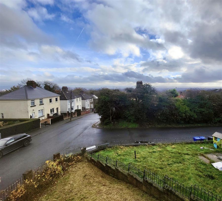 46 Silverstream Gardens