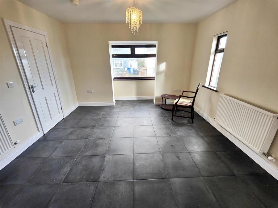 46 Silverstream Gardens