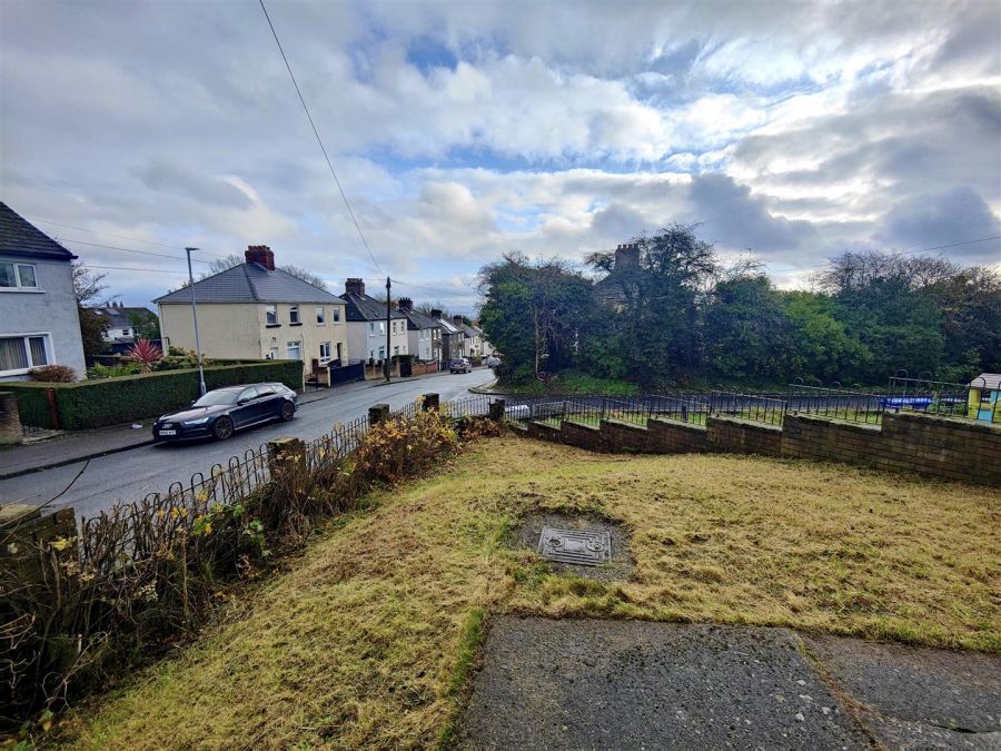 46 Silverstream Gardens