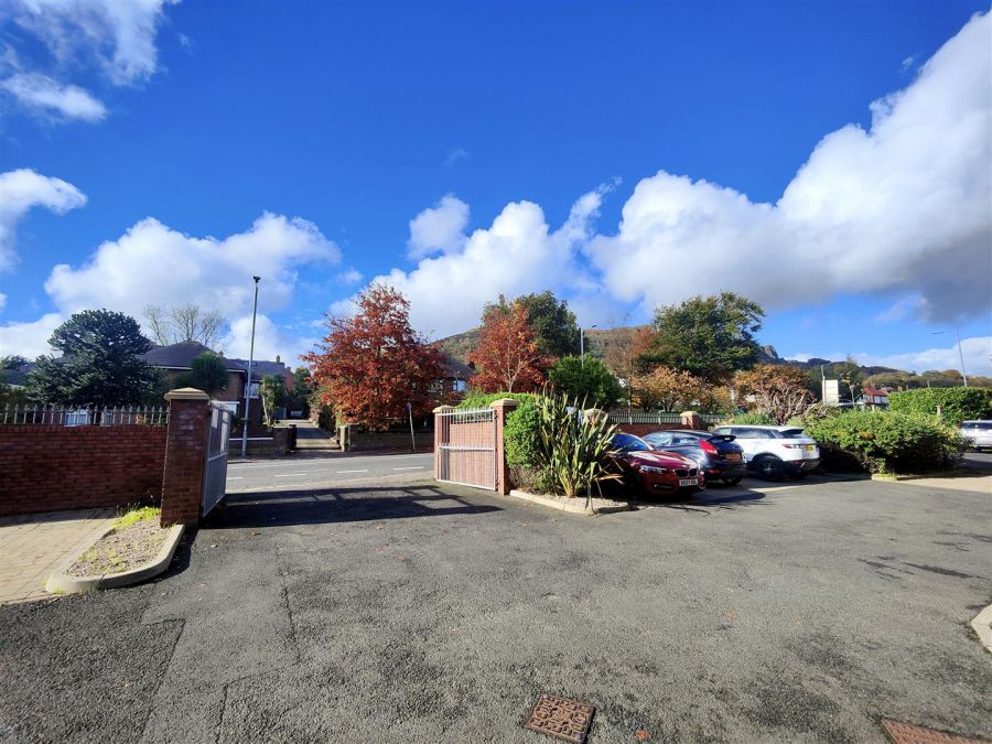 Flat 1 707 Antrim Road