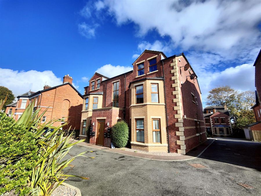 Flat 1 707 Antrim Road