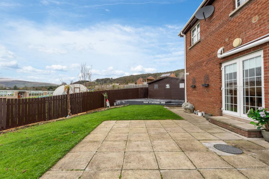 17 Loughview Meadows