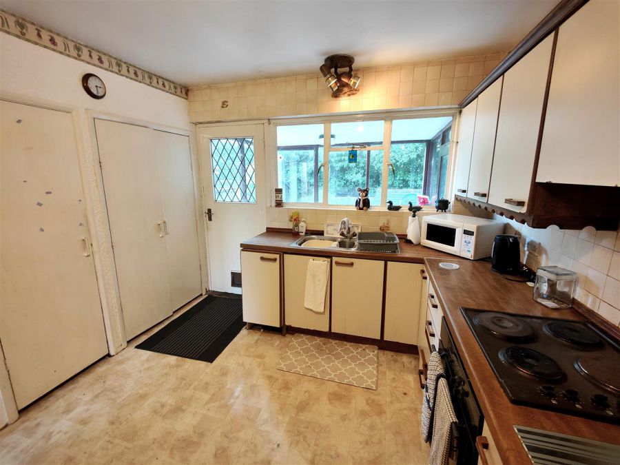 12 Squires Hill Road