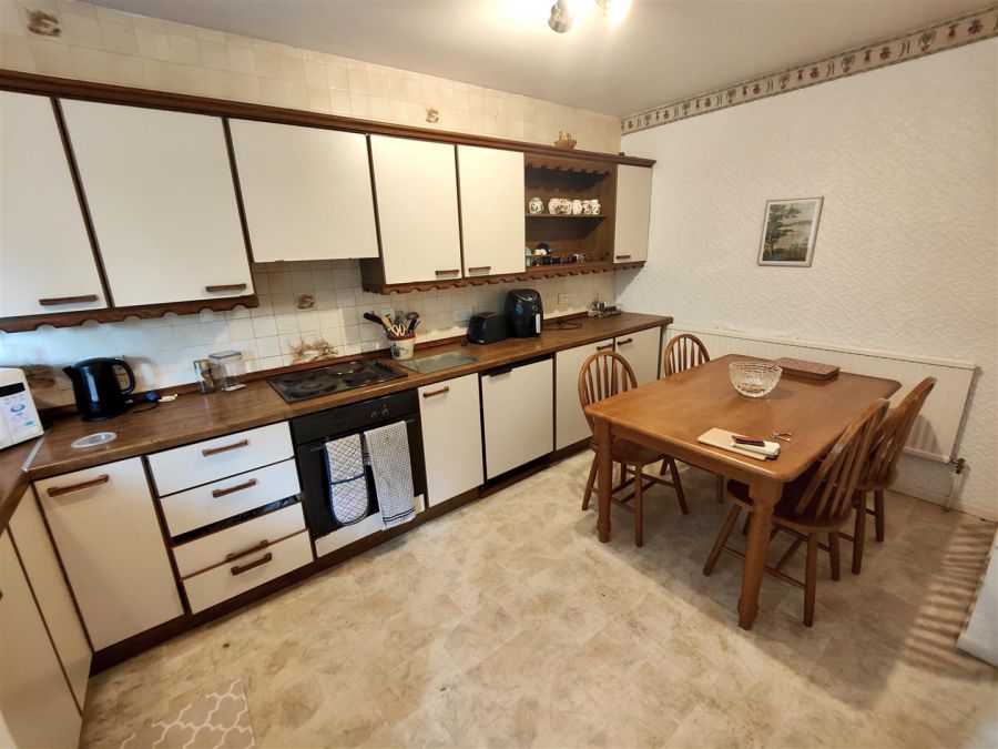 12 Squires Hill Road