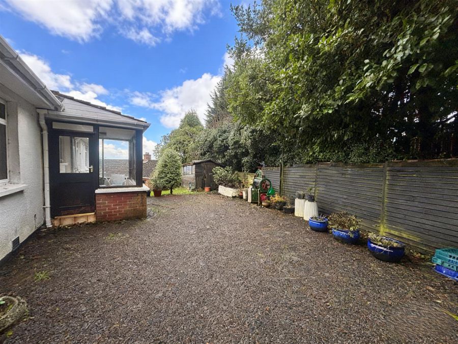 12 Squires Hill Road