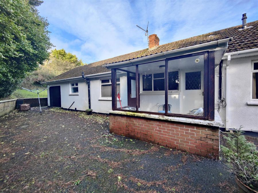 12 Squires Hill Road