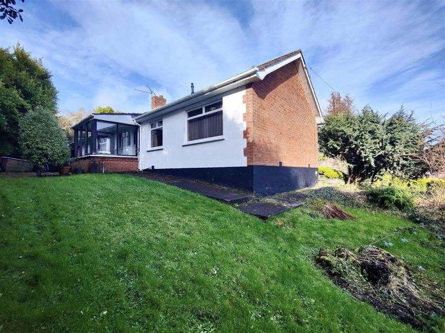 12 Squires Hill Road