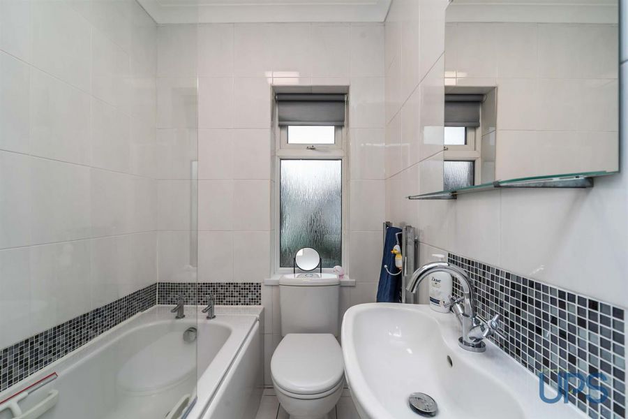 25 Fortwilliam Crescent