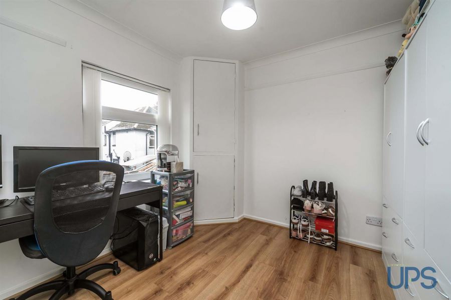 25 Fortwilliam Crescent