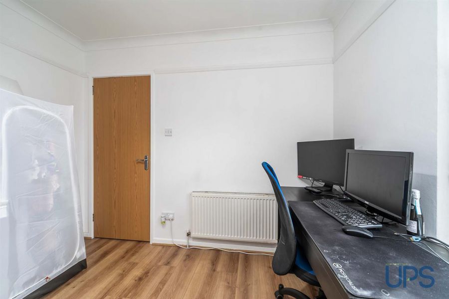 25 Fortwilliam Crescent