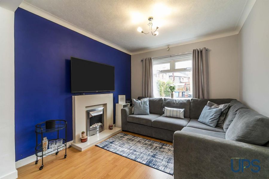 25 Fortwilliam Crescent