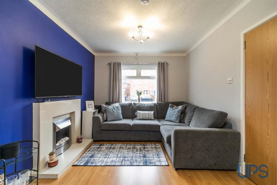 25 Fortwilliam Crescent