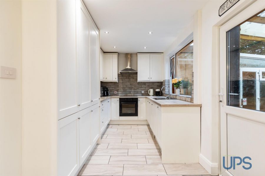 59 Abbeydale Crescent