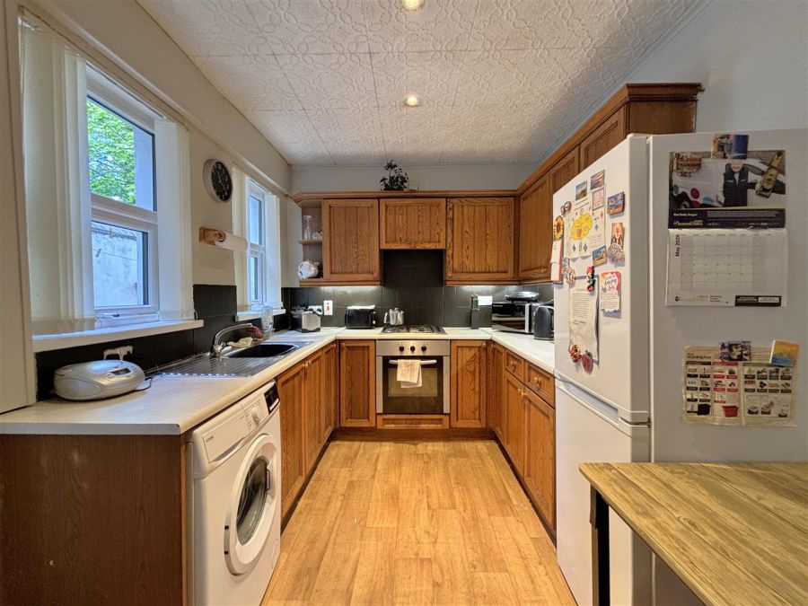 8 Linden Gardens