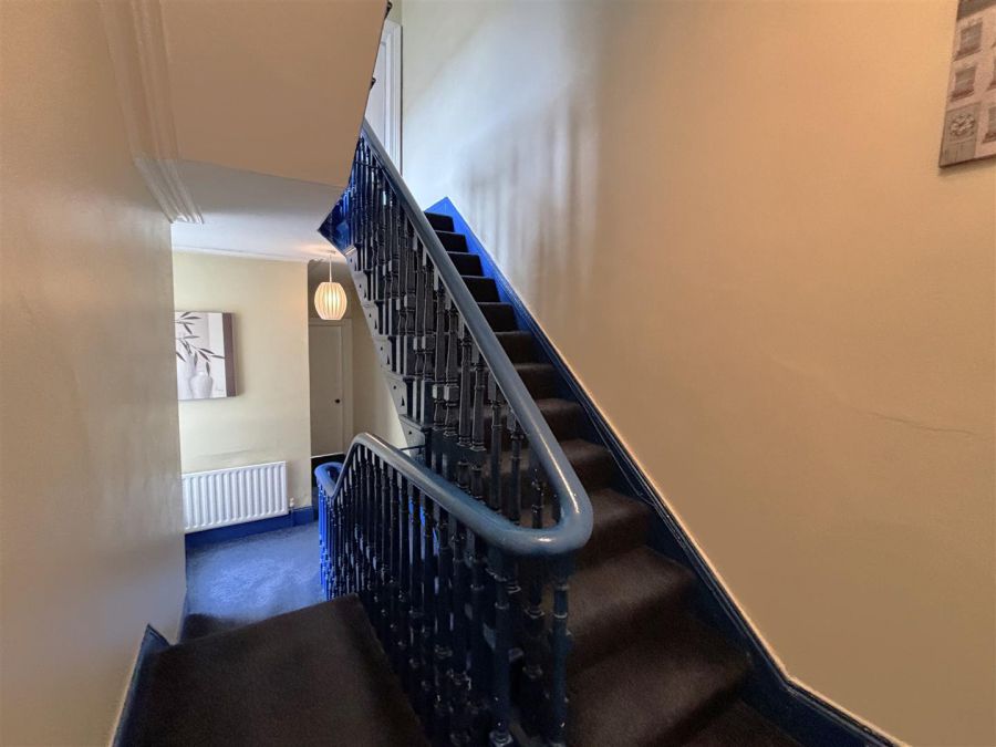 8 Linden Gardens