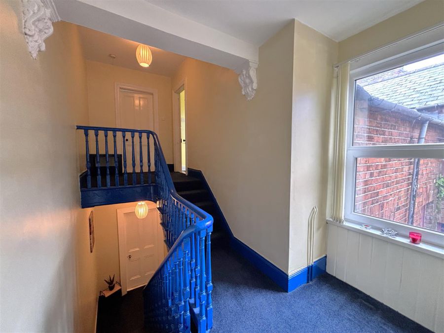 8 Linden Gardens