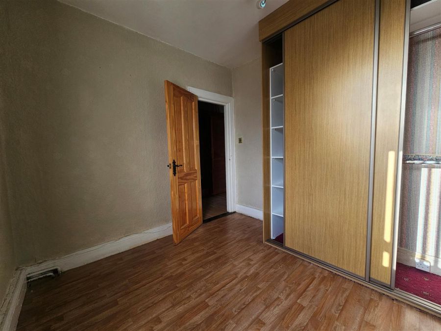 8 Ballygomartin Road