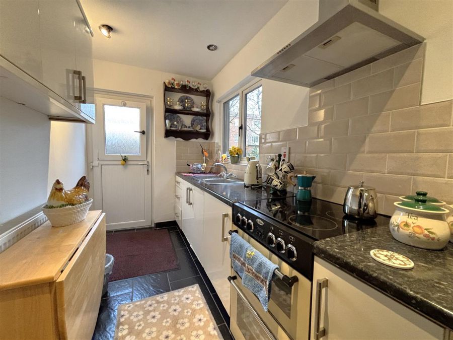 37 Willowbank Gardens