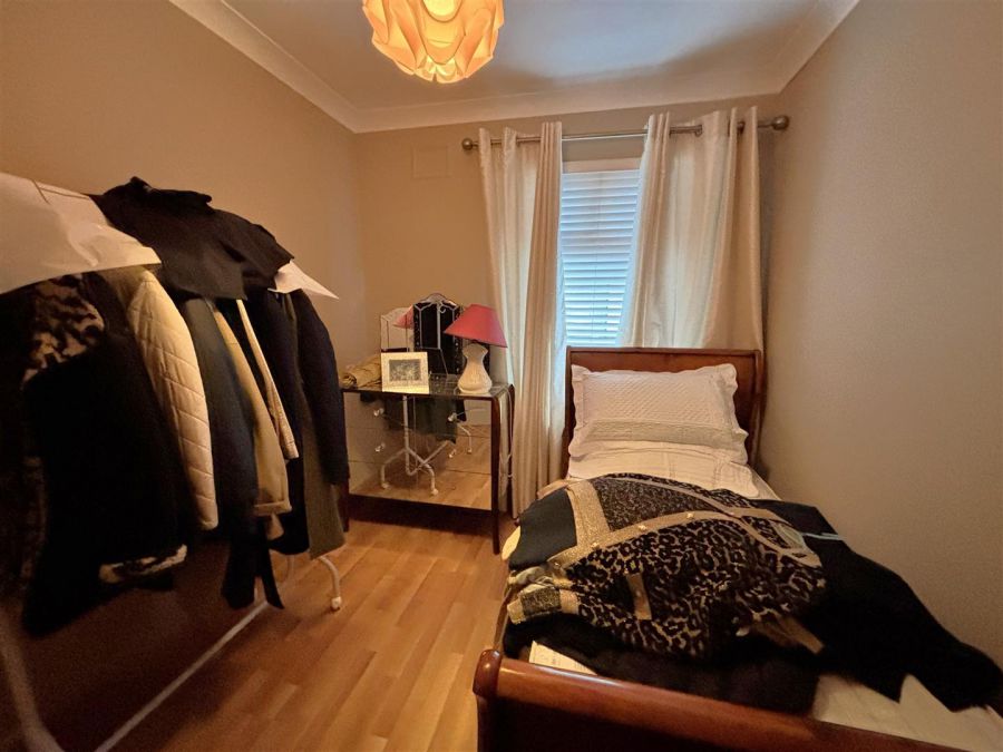 37 Willowbank Gardens