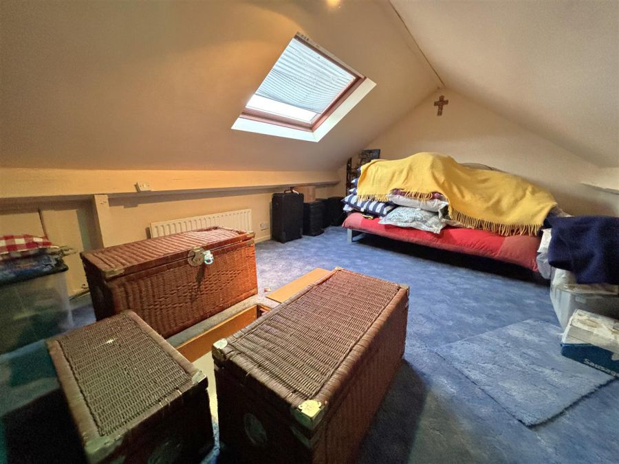 37 Willowbank Gardens