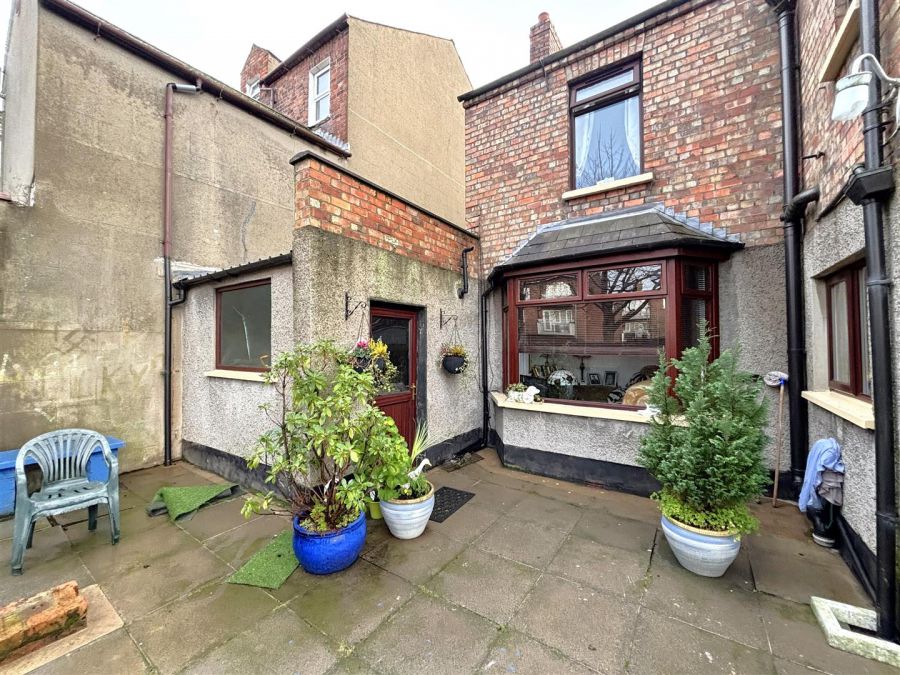 37 Willowbank Gardens