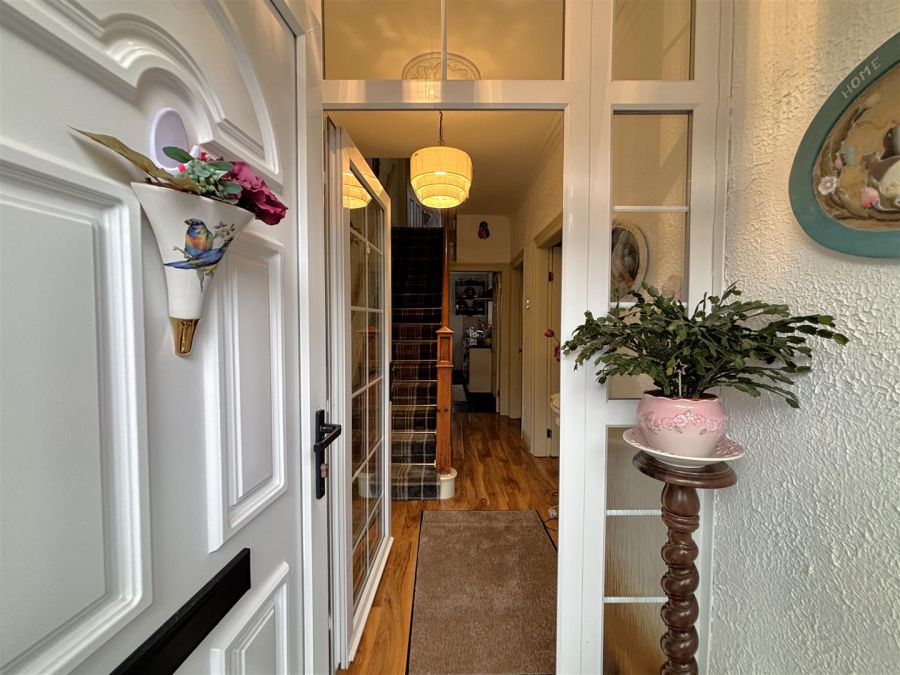 37 Willowbank Gardens