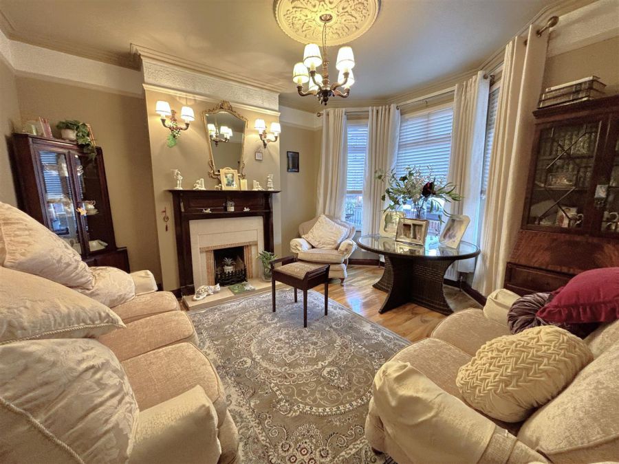 37 Willowbank Gardens