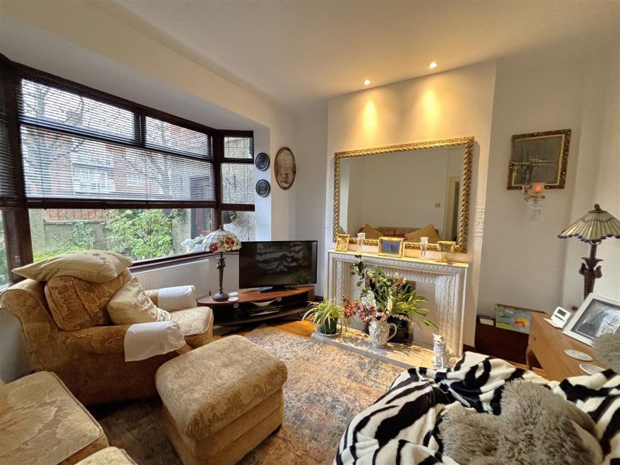 37 Willowbank Gardens