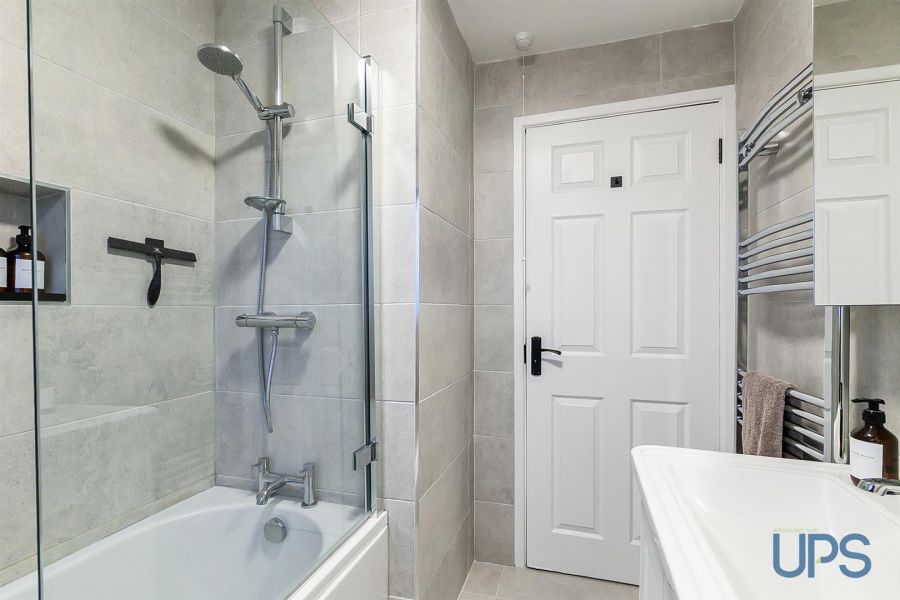 13 Silverstream Crescent