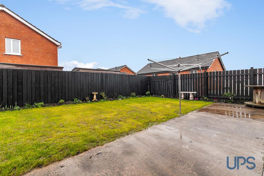 13 Silverstream Crescent