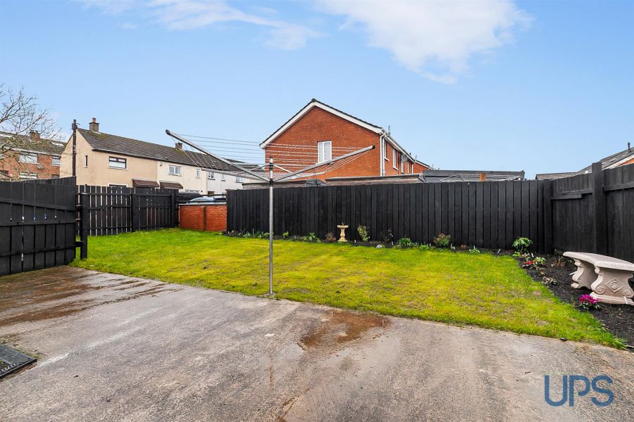 13 Silverstream Crescent