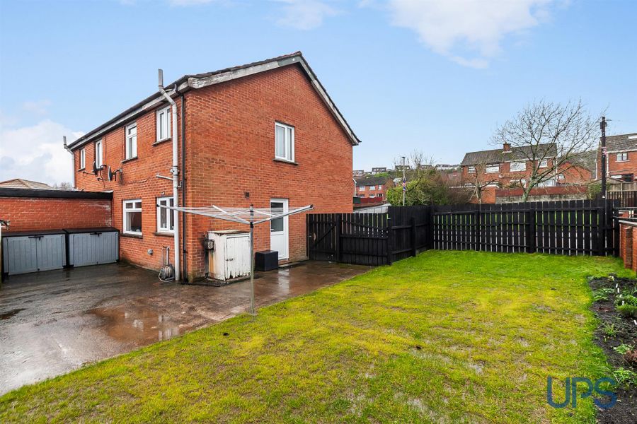 13 Silverstream Crescent