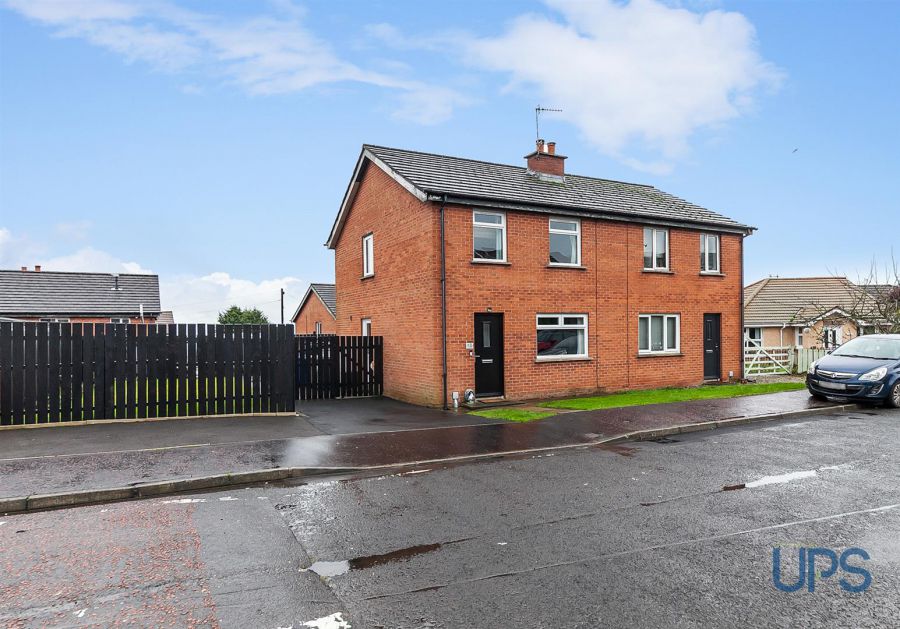 13 Silverstream Crescent