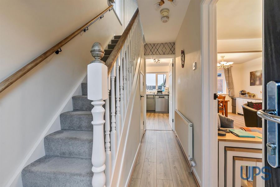 13 Silverstream Crescent