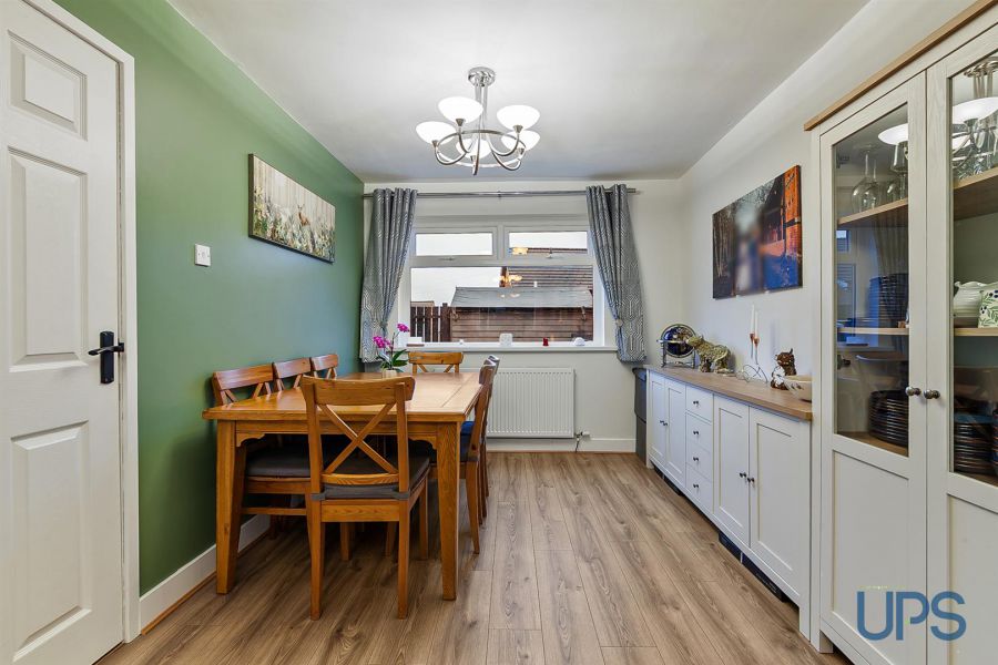 13 Silverstream Crescent