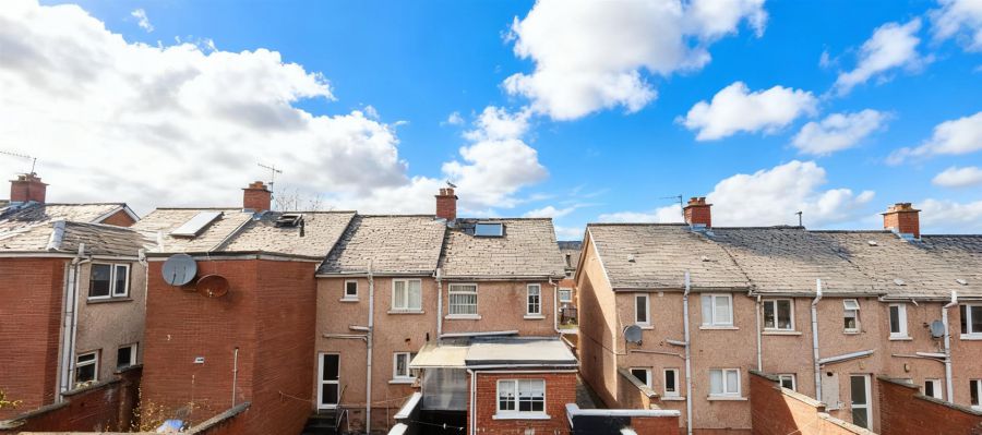 44 Stratford Gardens