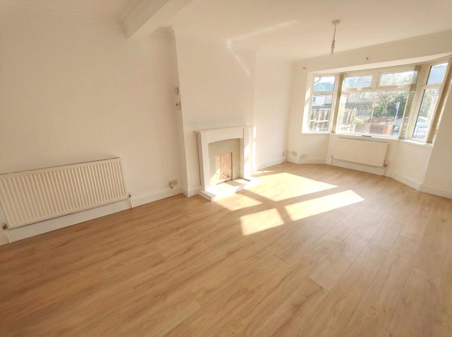 44 Stratford Gardens