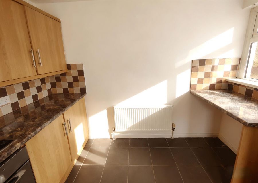 44 Stratford Gardens