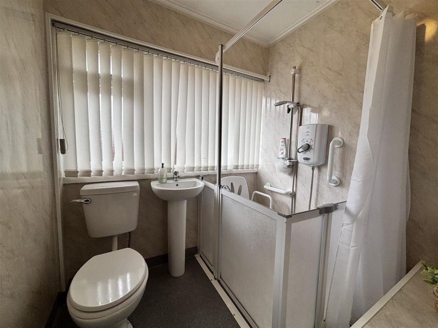 14 Sunningdale Green