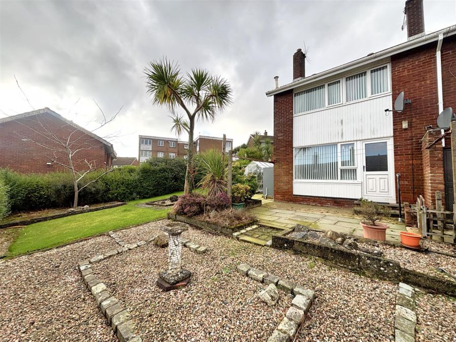 14 Sunningdale Green