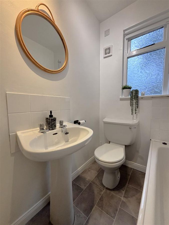 65 Fortwilliam Parade