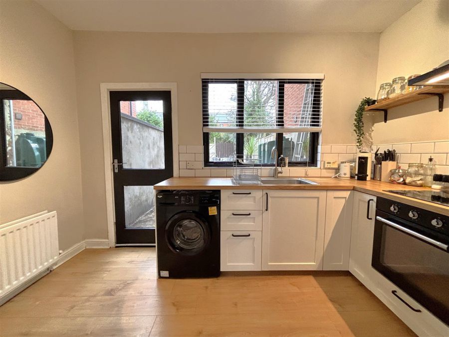 65 Fortwilliam Parade